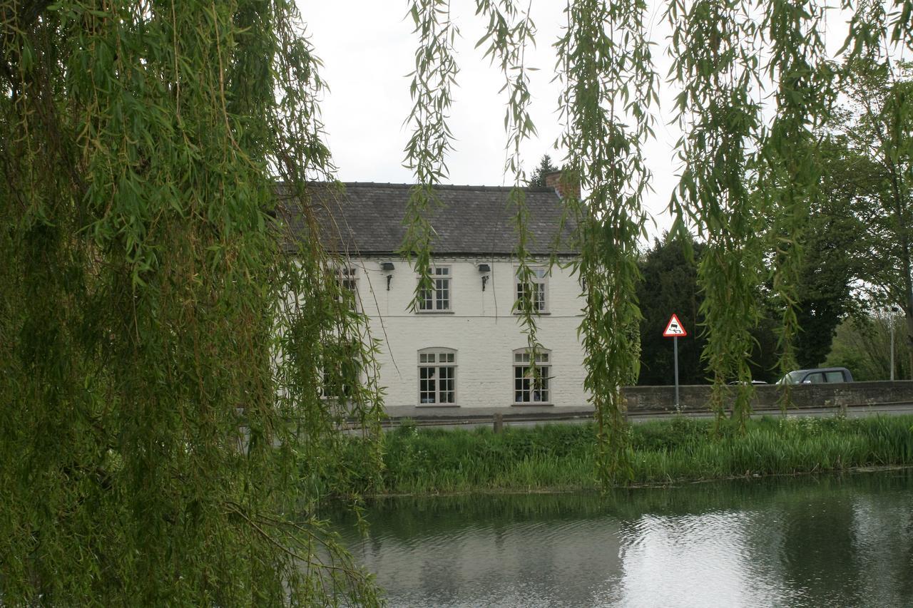 Ye Olde Boote Inn Oswestry Bagian luar foto